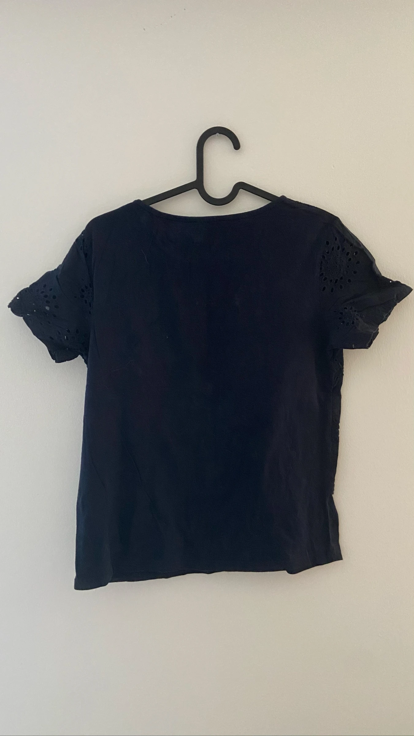 Haut bleu marine avec motif dentelle Taille S – photo 5